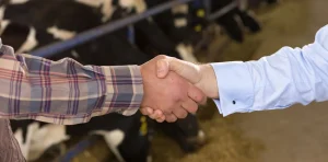 iStock-496725530 - Farm of the Future Handshake